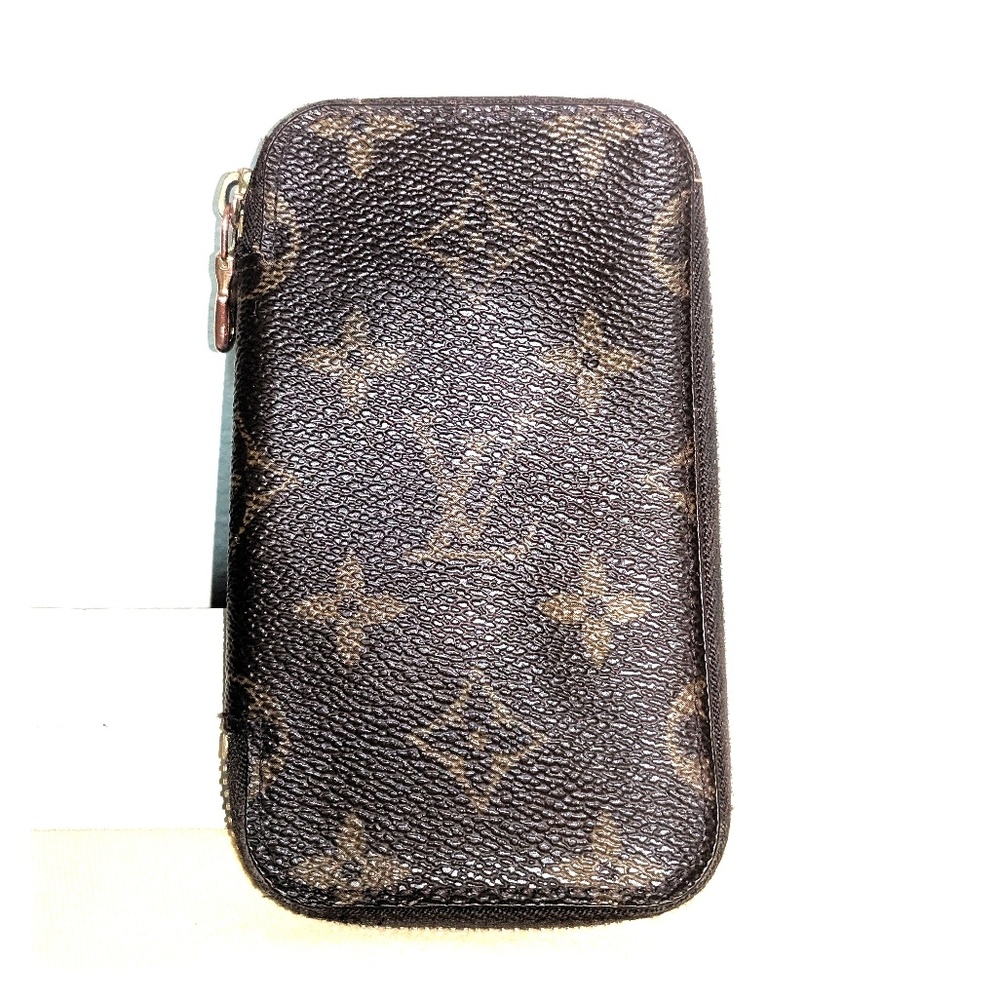 Authentic Louis Vuitton Zippy Key Holder